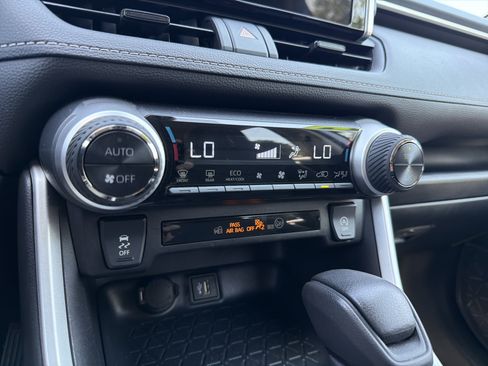 Certified 2025 Toyota RAV4 XLE FWD image 8
