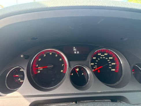 Used 2011 GMC Acadia SLE FWD image 27