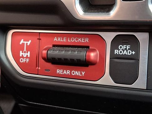 Certified 2025 Jeep Wrangler Unlimited Sport AWD/4WD image 24