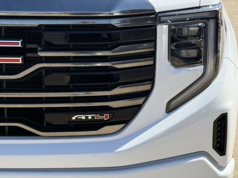 Used 2023 GMC Sierra 1500 AT4 w/ AT4 Preferred Package image 9