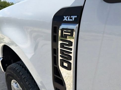 New 2026 Ford F250 XLT w/ FX4 Off-Road Package AWD/4WD image 18