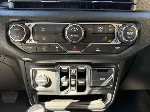 New 2026 Jeep Wrangler Unlimited Sport image 25