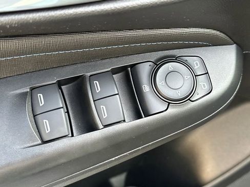 Used 2025 Buick Envista Sport Touring image 22