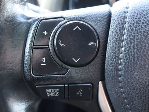 Used 2017 Toyota RAV4 Limited AWD/4WD image 30