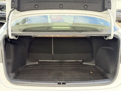 Used 2024 Toyota Corolla LE image 30