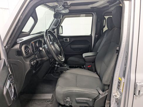 Used 2022 Jeep Gladiator Sport AWD/4WD image 19