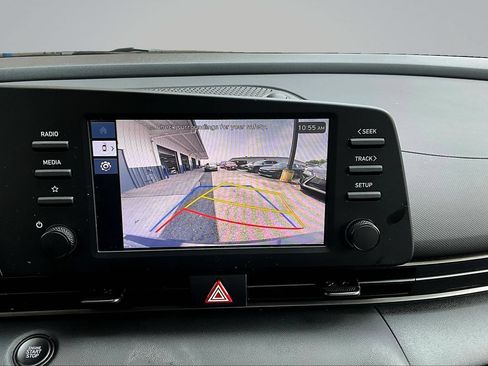 Used 2025 Hyundai Elantra Sport FWD image 13