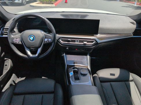 Used 2023 BMW i4 eDrive35 RWD image 29