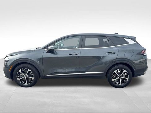 Used 2023 Kia Sportage EX FWD image 2