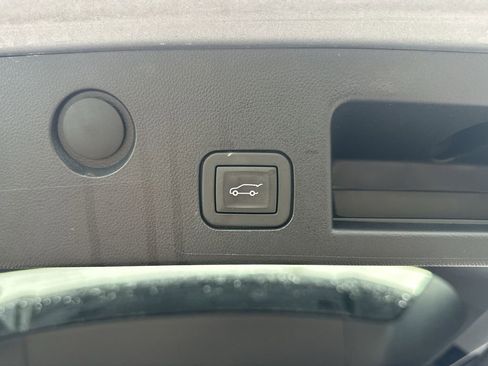 Used 2025 GMC Terrain Elevation w/ Elevation Premium Package AWD/4WD image 30