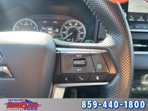 Used 2024 Mitsubishi Outlander SE Black Edition image 19