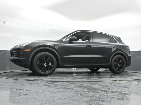 Used 2022 Porsche Cayenne AWD/4WD image 44