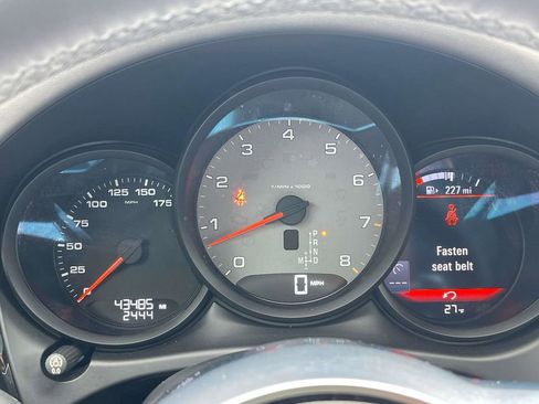 Used 2017 Porsche Macan S image 26