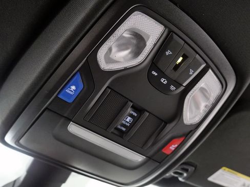 Used 2022 RAM 1500 Big Horn AWD/4WD image 34