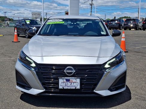 Used 2025 Nissan Altima 2.5 S FWD image 2