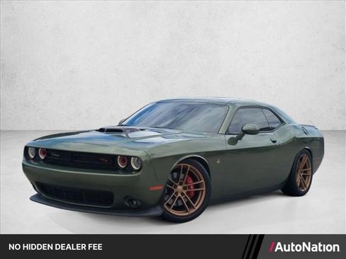 Used 2018 Dodge Challenger R/T Scat Pack RWD image 1
