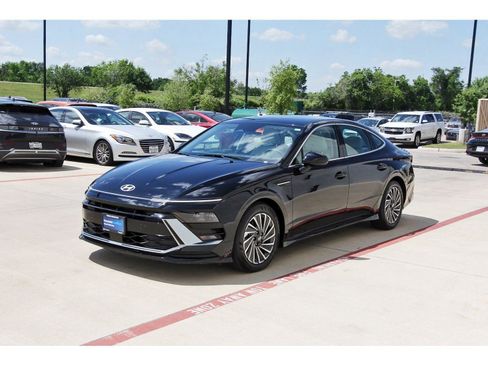 Certified 2025 Hyundai Sonata SEL FWD image 3