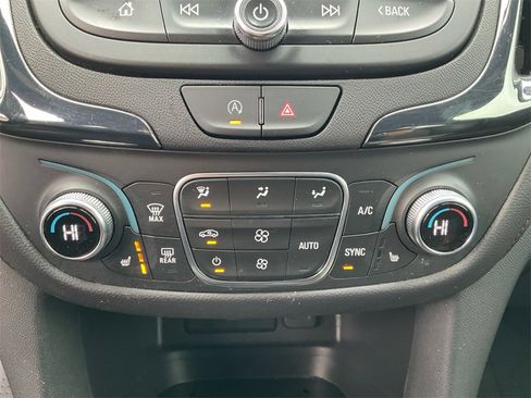 Used 2024 Chevrolet Equinox RS w/ RS Leather Package image 21