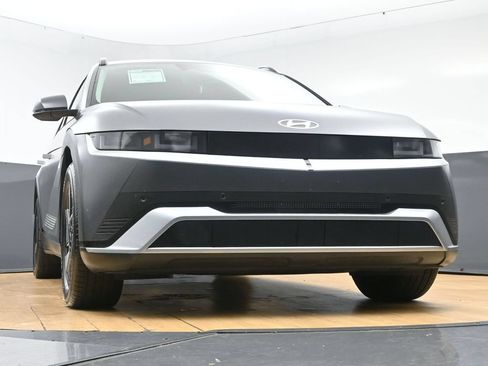 Used 2025 Hyundai Ioniq 5 SEL RWD image 45