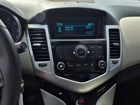 Used 2016 Chevrolet Cruze LS image 6