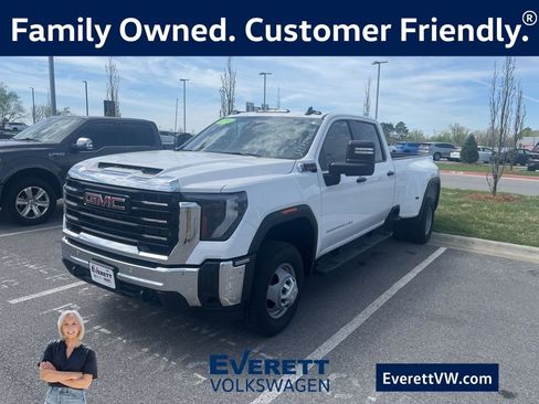 Used 2025 GMC Sierra 3500 Pro w/ 1SA Pro Safety Plus Package AWD/4WD image 1