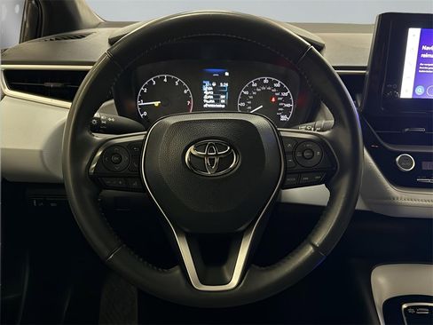 Used 2023 Toyota Corolla SE image 12