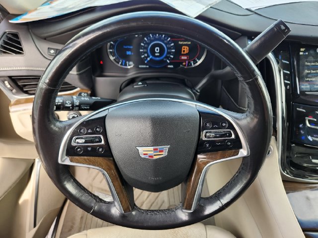 Used 2018 Cadillac Escalade Premium Luxury w/ LPO, Radiant Package AWD/4WD image 13