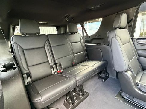 Used 2021 GMC Yukon XL Denali w/ Denali Premium Package AWD/4WD image 36
