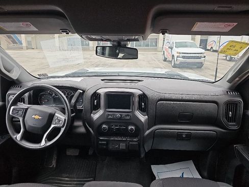 Used 2022 Chevrolet Silverado 2500 Custom w/ Custom Value Package AWD/4WD image 8