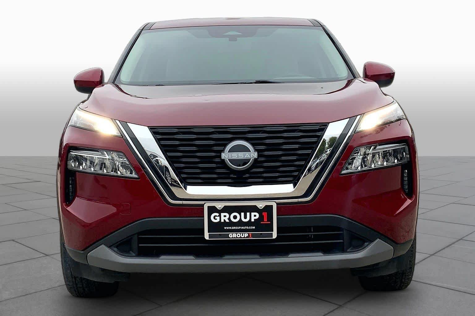 Used 2023 Nissan Rogue SV FWD image 4