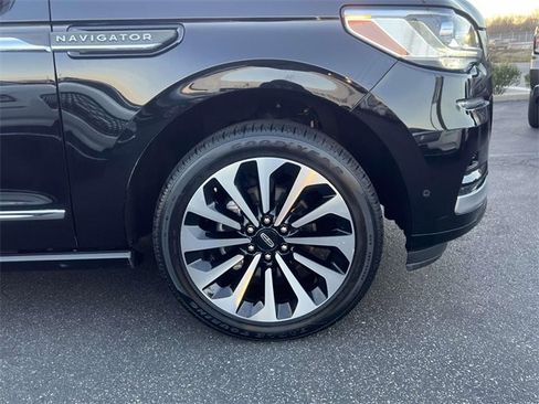 Certified 2022 Lincoln Navigator Reserve image 6