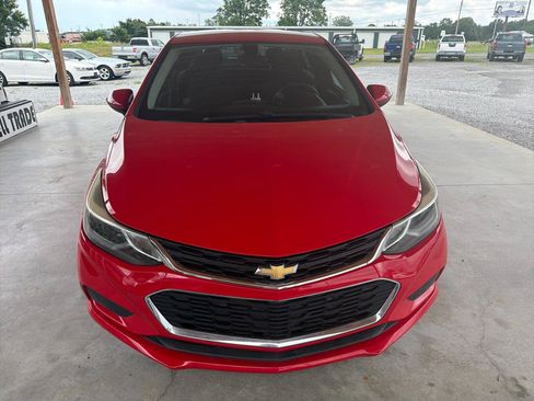 Used 2017 Chevrolet Cruze LT FWD image 7
