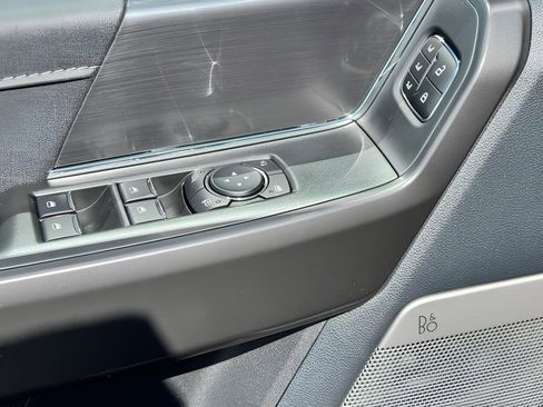 Used 2025 Ford F150 Lariat w/ Equipment Group 501A Mid image 27