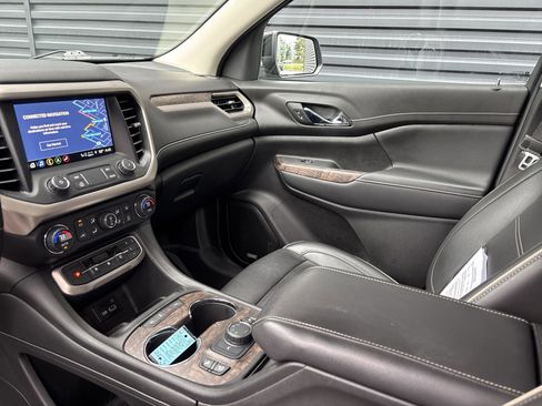 Used 2021 GMC Acadia Denali w/ Denali Technology Package AWD/4WD image 21