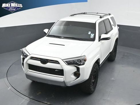 Used 2023 Toyota 4Runner TRD Off-Road Premium AWD/4WD image 11