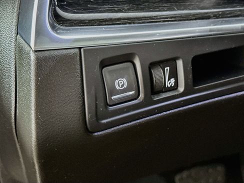 Used 2021 Cadillac XT5 Premium Luxury AWD/4WD image 15