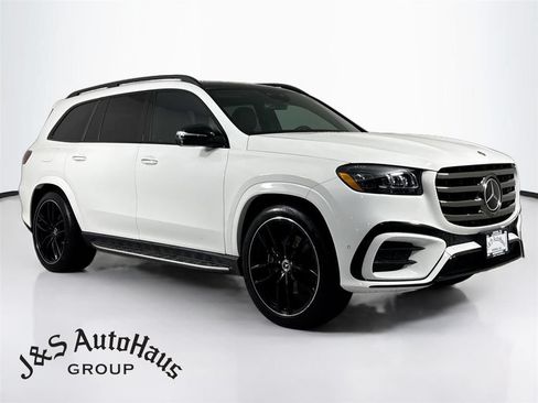 Used 2025 Mercedes-Benz GLS 450 4MATIC w/ AMG Line Exterior image 1