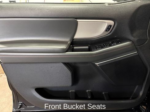 Used 2025 Ford Expedition Active AWD/4WD image 15