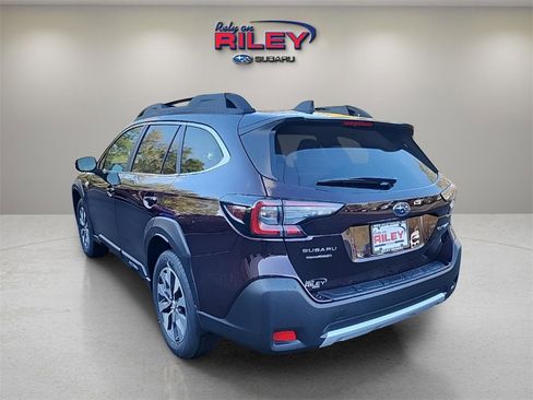 Used 2025 Subaru Outback Limited image 3