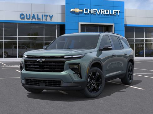 New 2027 Chevrolet Traverse LT FWD image 6
