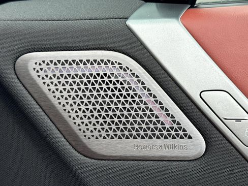 Used 2025 BMW iX M60 image 21