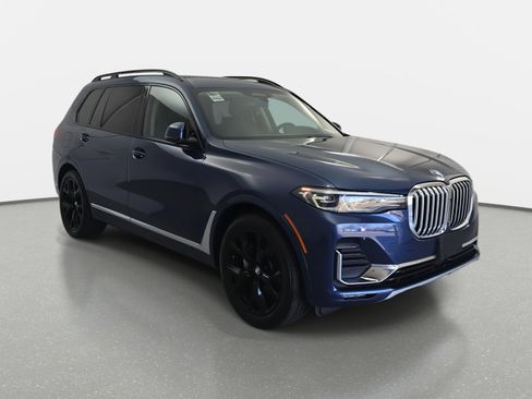 Used 2021 BMW X7 xDrive40i w/ Premium Package image 3