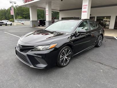 Used 2018 Toyota Camry SE w/ Moonroof Package