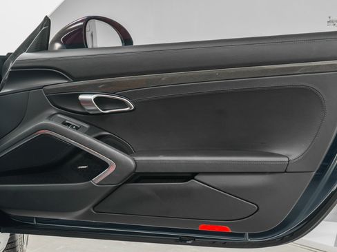 Used 2019 Porsche 911 Turbo w/ Light Design Package image 41