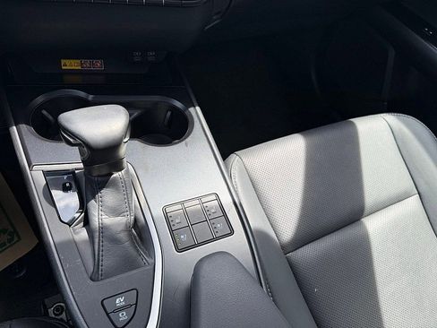 Used 2024 Lexus UX 250h F Sport FWD image 15
