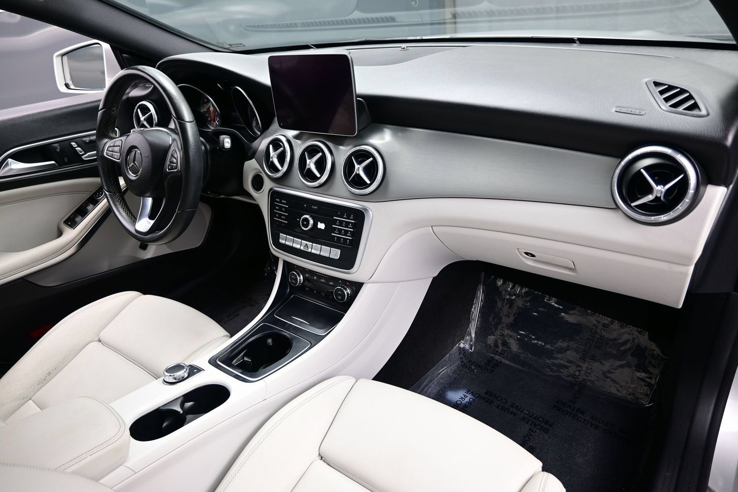 Used 2018 Mercedes-Benz CLA 250 image 17