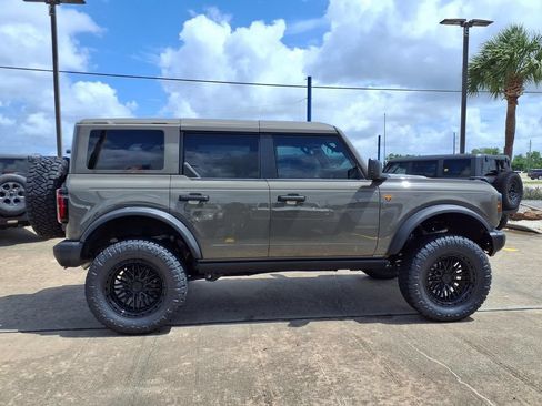 New 2026 Ford Bronco Badlands AWD/4WD image 8