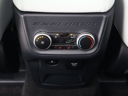 Used 2025 Ford Explorer Platinum w/ Ultimate Package RWD image 14