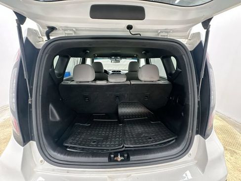 Used 2019 Kia Soul FWD image 19