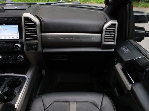 Used 2019 Ford F250 Platinum w/ Platinum Ultimate Package AWD/4WD image 33